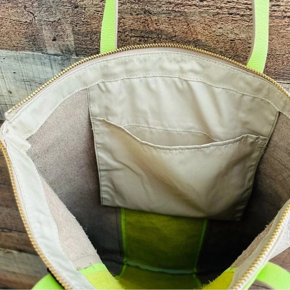 NWOT Gap Lime Cooler Leather Striped Tote - Picture 6 of 9